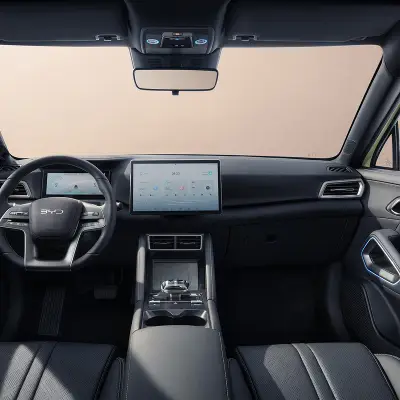 immagine approfondimento Console centrale sospesa dal design futuristico